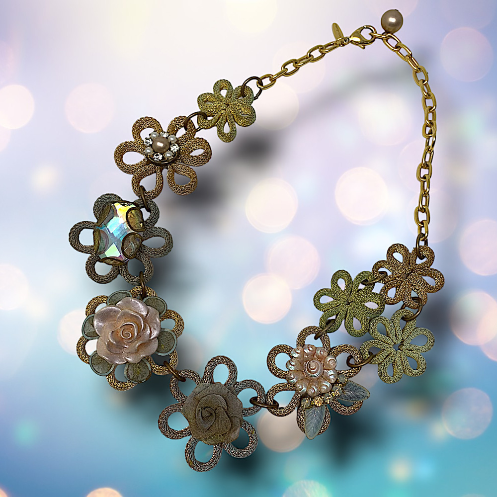 Vintage Y2K Lenora Dame Chunky Mixed Metal Mesh Flower Necklace Whimsical Artsy